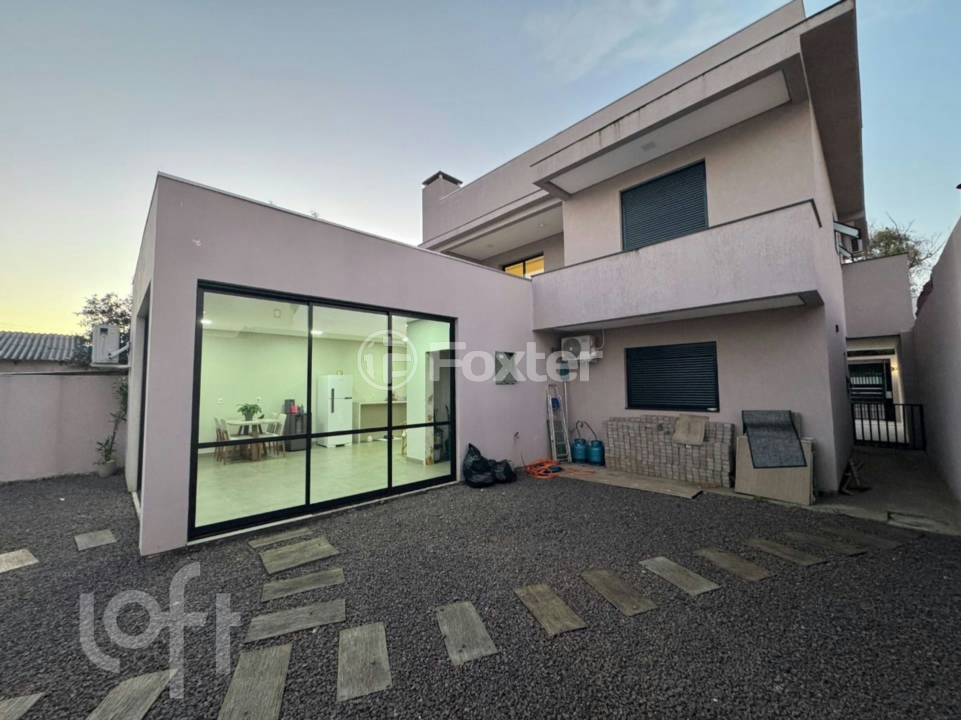 Casa à venda com 3 quartos, 205m² - Foto 4