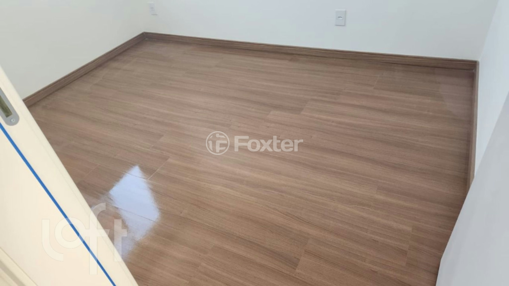 Apartamento à venda com 2 quartos, 42m² - Foto 4