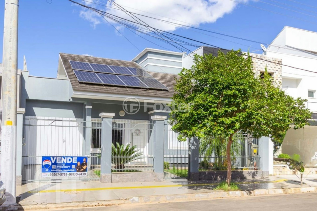 Casa à venda com 3 quartos, 189m² - Foto 2