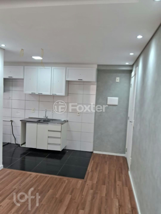 Apartamento à venda com 2 quartos, 42m² - Foto 2