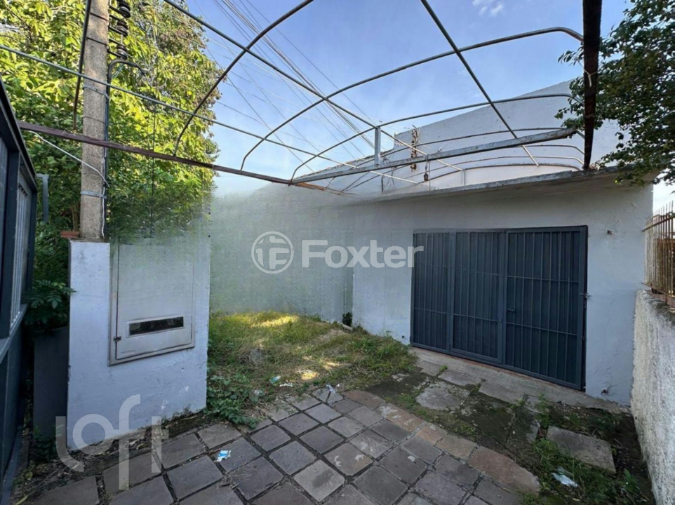 Casa à venda com 2 quartos, 100m² - Foto 2
