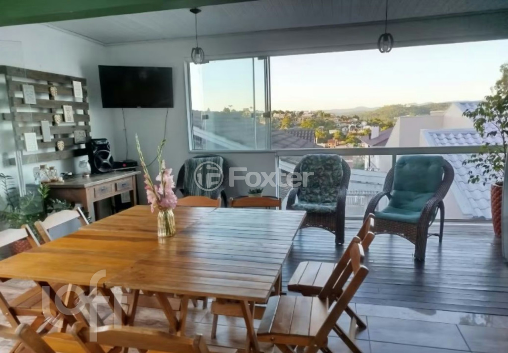 Casa à venda com 4 quartos, 210m² - Foto 14