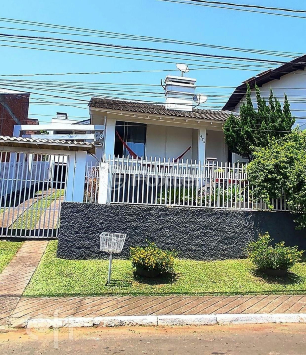 Casa à venda com 4 quartos, 210m² - Foto 3