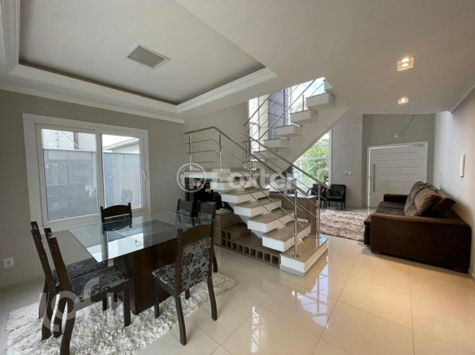Casa à venda com 3 quartos, 214m² - Foto 4