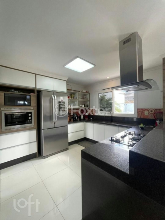 Casa à venda com 3 quartos, 214m² - Foto 7