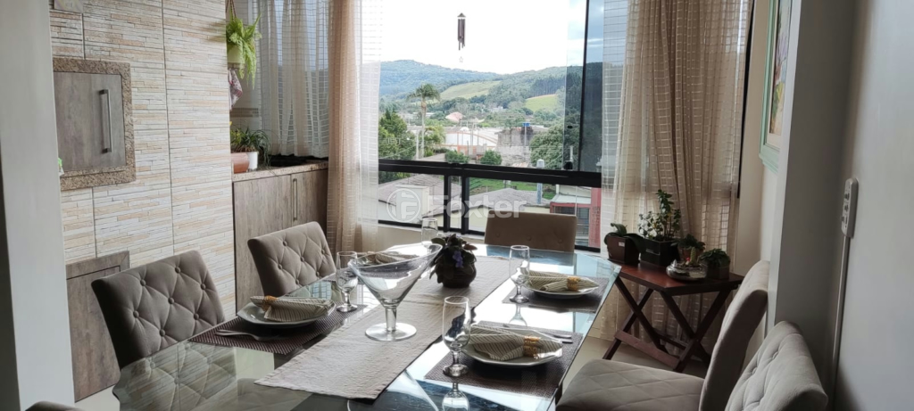 Apartamento à venda com 2 quartos, 93m² - Foto 1
