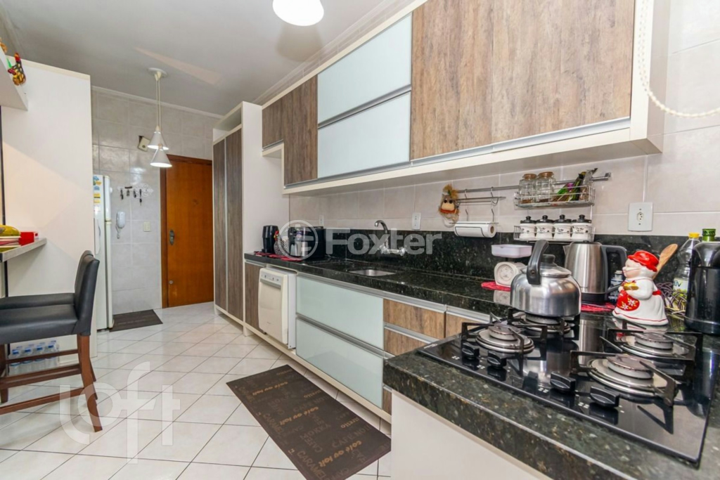 Apartamento à venda com 3 quartos, 150m² - Foto 17