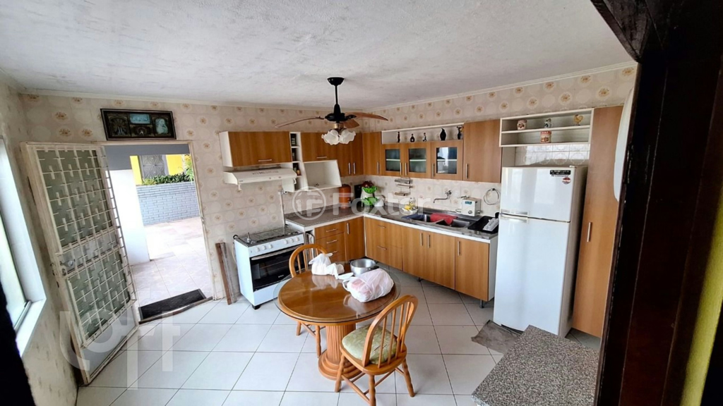 Casa à venda com 3 quartos, 49m² - Foto 3