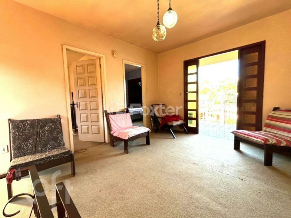 Casa à venda com 3 quartos, 294m² - Foto 1