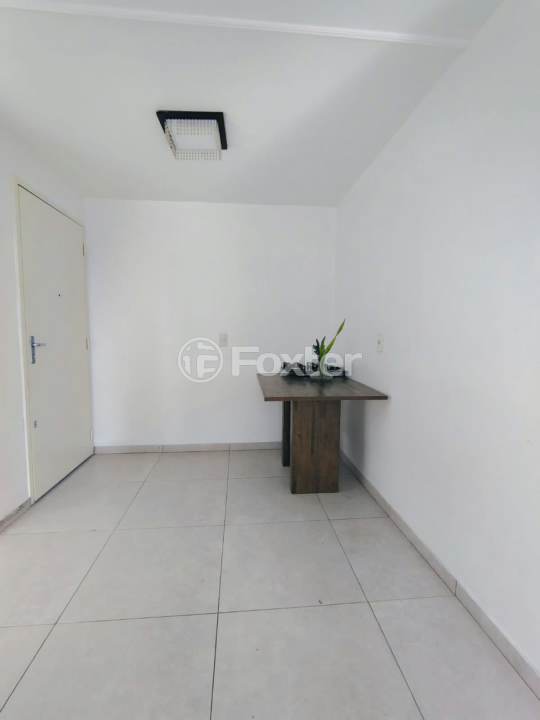 Apartamento à venda com 2 quartos, 42m² - Foto 4