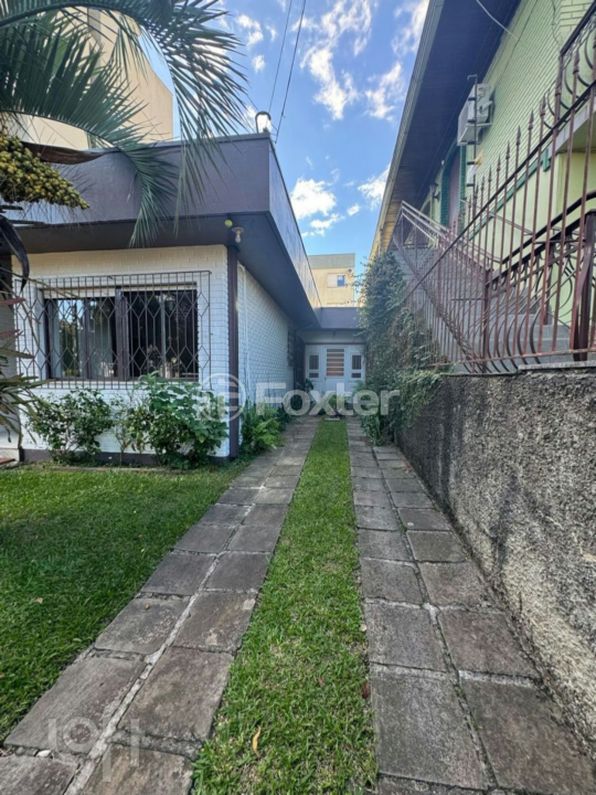 Casa à venda com 3 quartos, 137m² - Foto 3