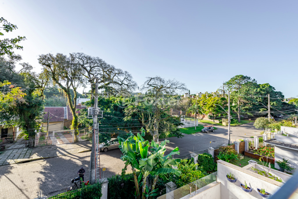 Casa de Condomínio à venda com 3 quartos, 397m² - Foto 4