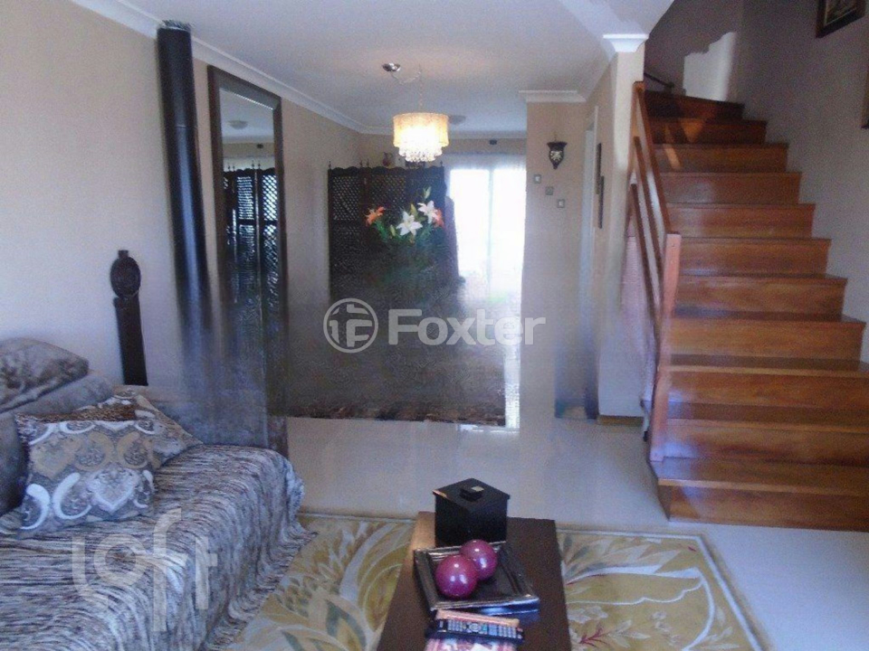 Casa à venda com 3 quartos, 74m² - Foto 4