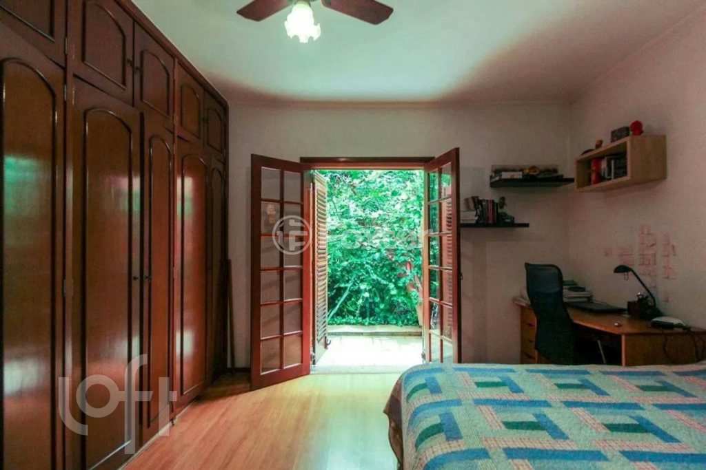 Casa à venda com 5 quartos, 330m² - Foto 25