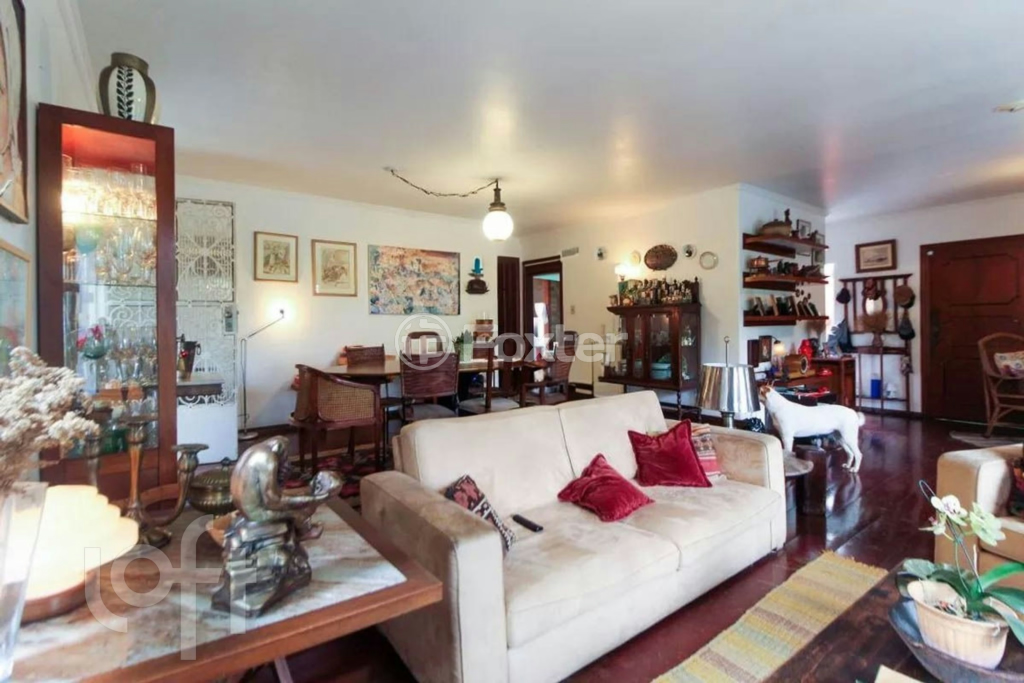 Casa à venda com 5 quartos, 330m² - Foto 2