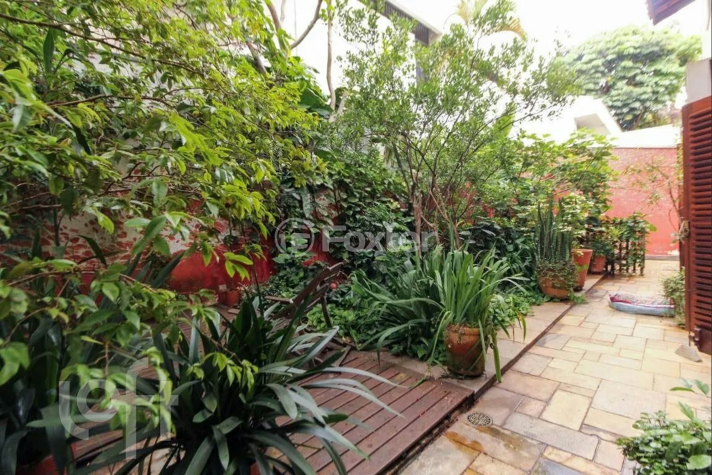 Casa à venda com 5 quartos, 330m² - Foto 44