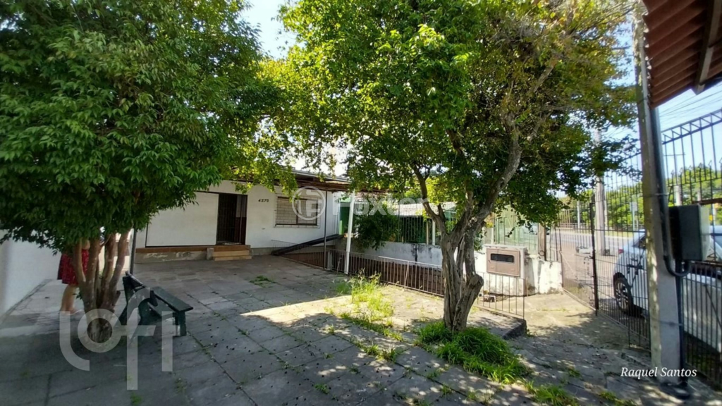 Casa à venda com 3 quartos, 230m² - Foto 1