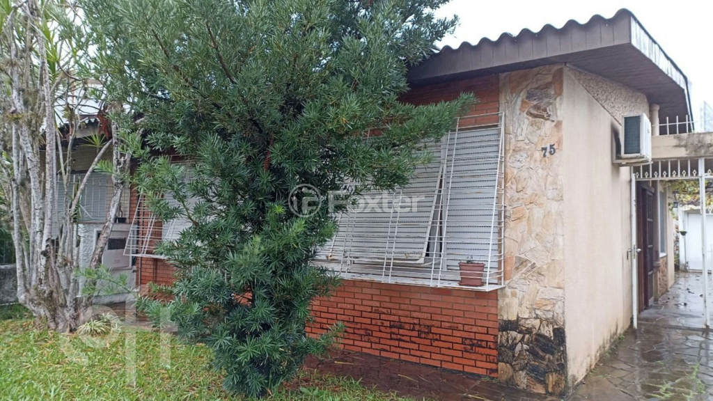 Casa à venda com 3 quartos, 144m² - Foto 1