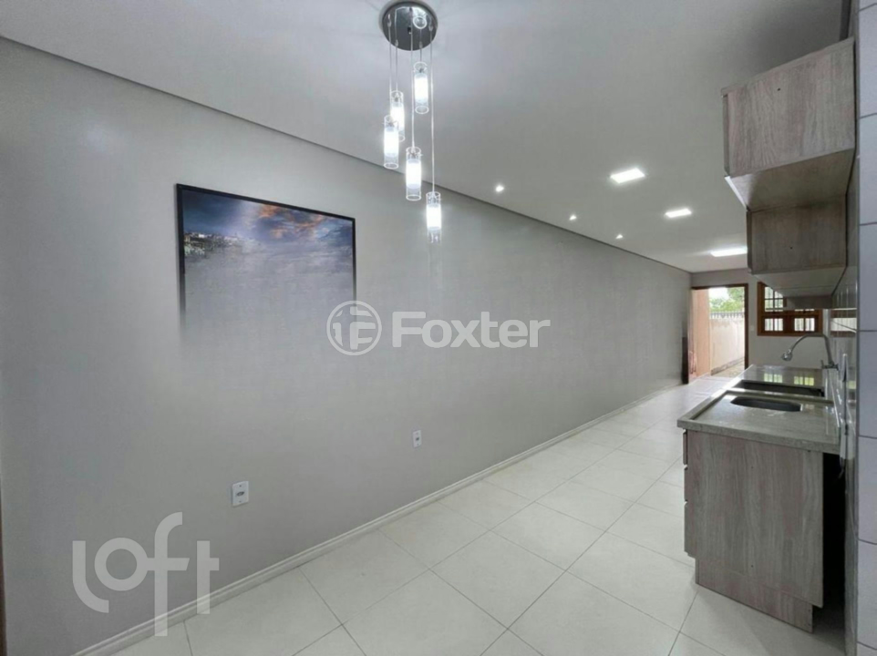 Casa à venda com 2 quartos, 63m² - Foto 4
