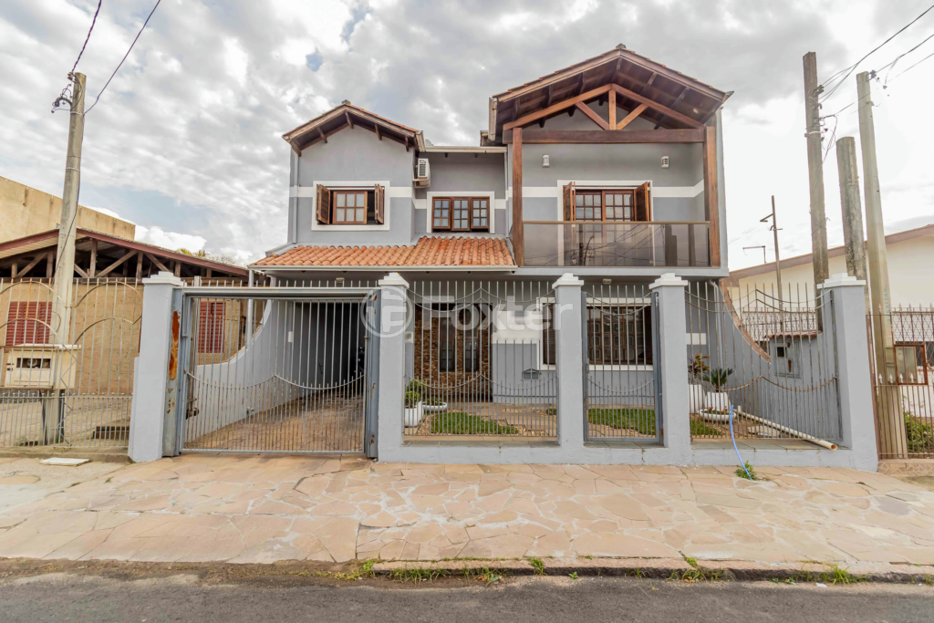Casa à venda com 4 quartos, 240m² - Foto 2