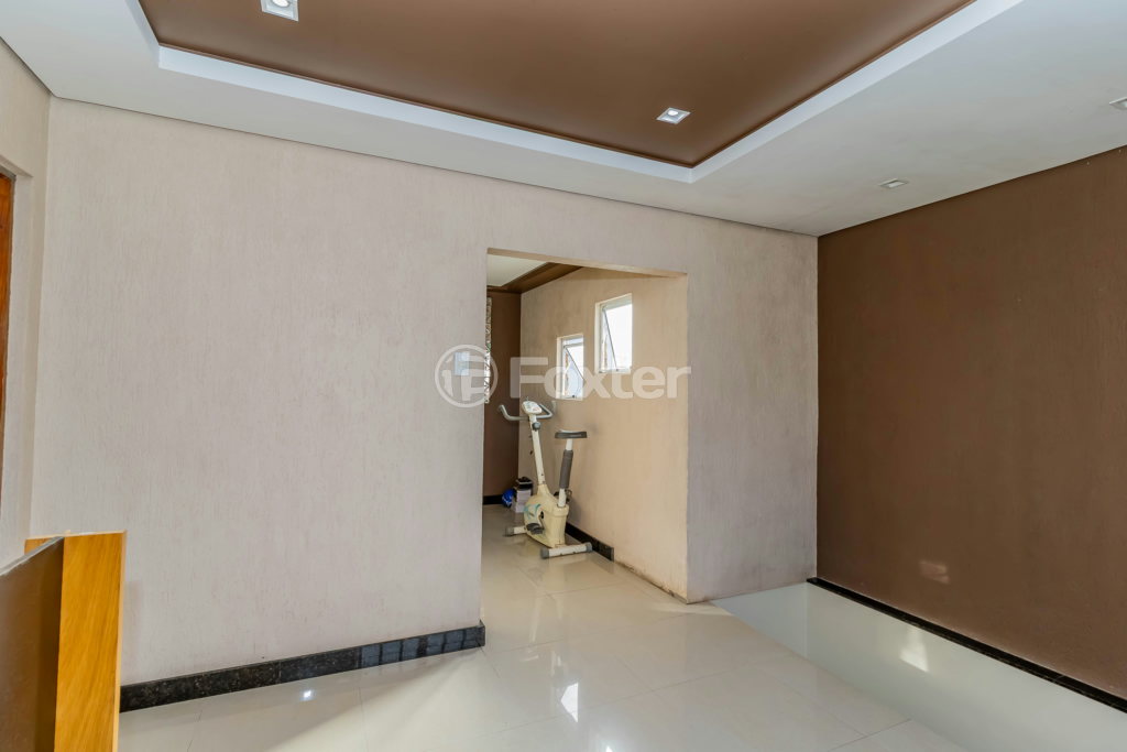 Casa à venda com 4 quartos, 240m² - Foto 17