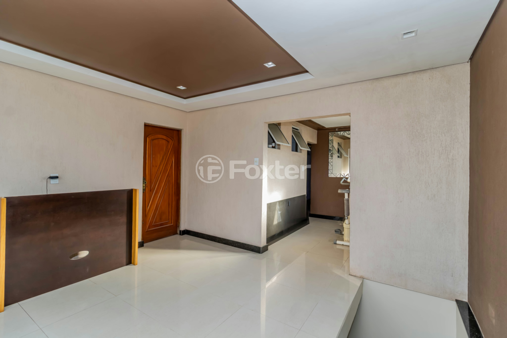 Casa à venda com 4 quartos, 240m² - Foto 15