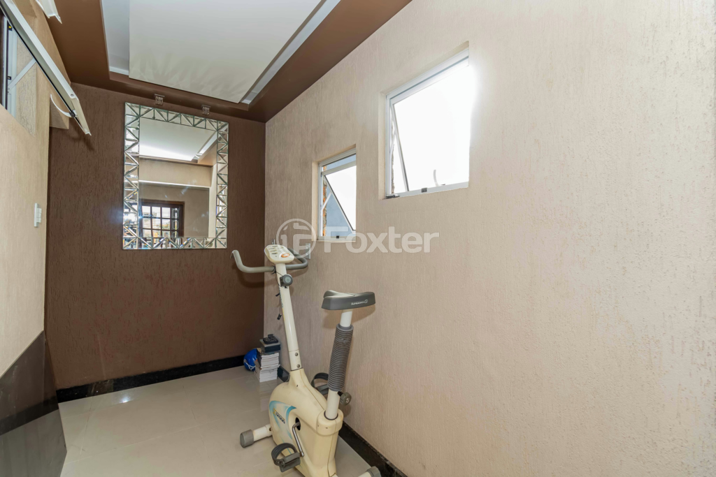 Casa à venda com 4 quartos, 240m² - Foto 18
