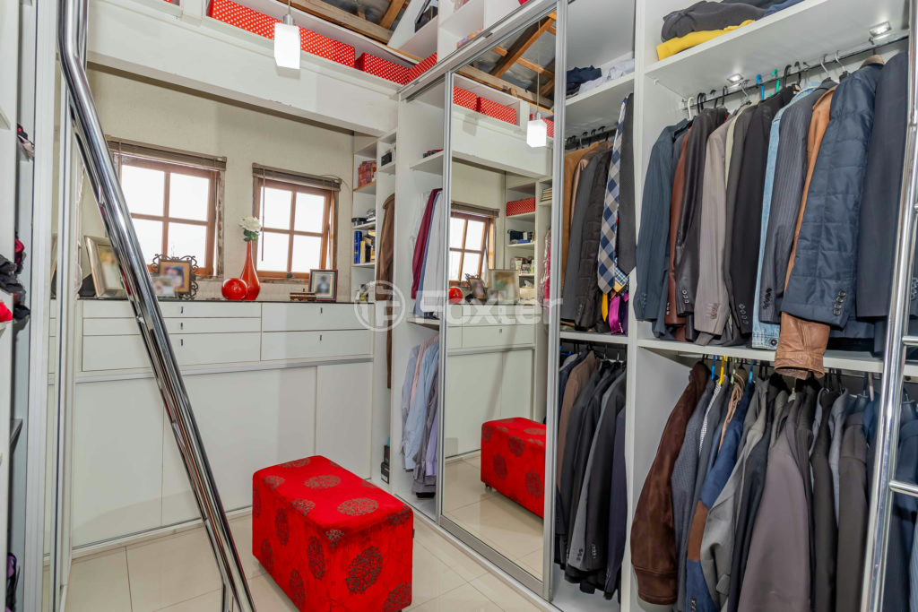 Casa à venda com 4 quartos, 240m² - Foto 37