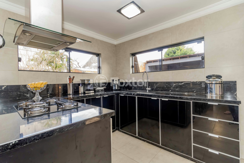 Casa à venda com 4 quartos, 240m² - Foto 49
