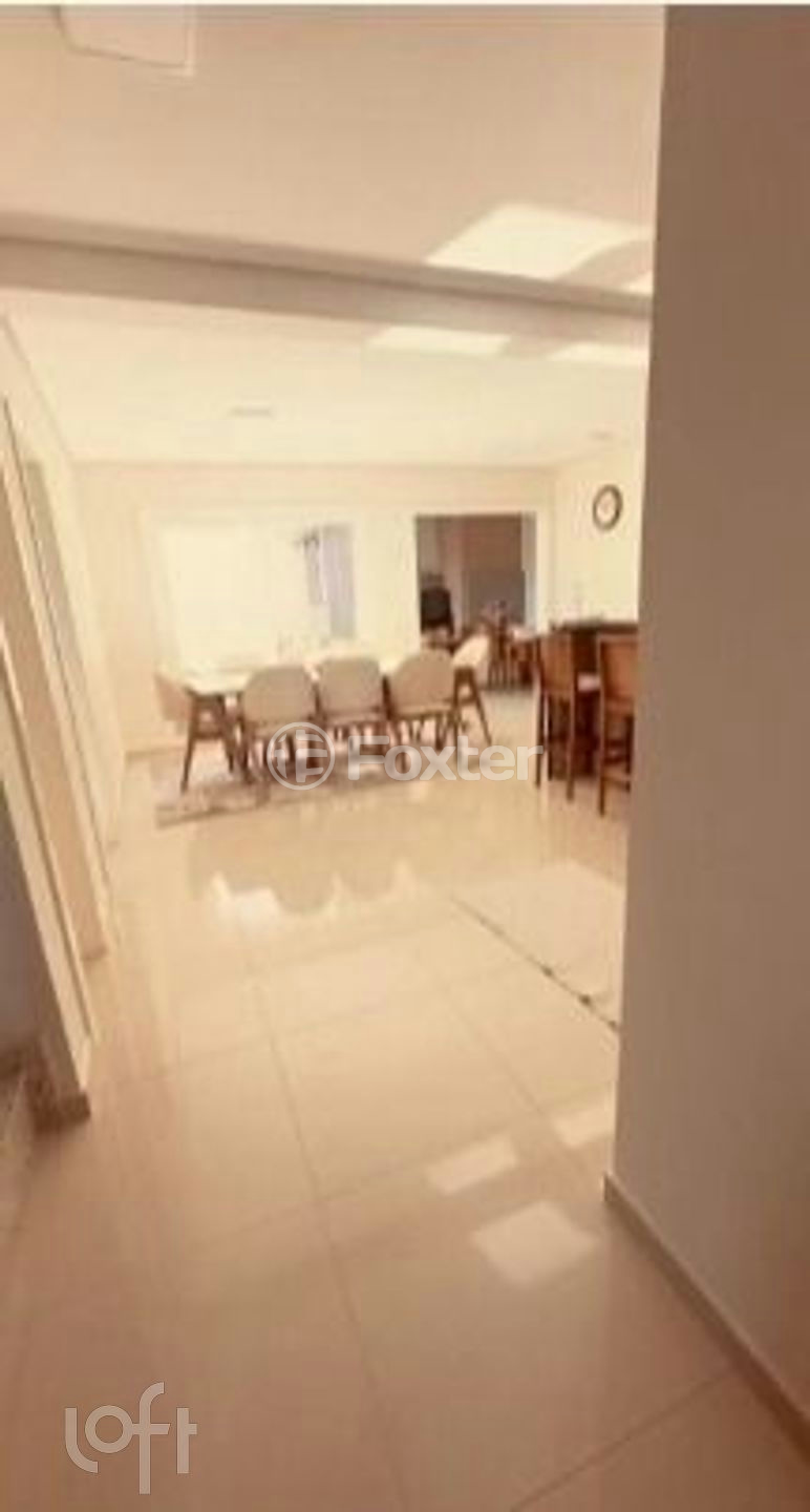 Casa à venda com 5 quartos, 234m² - Foto 2