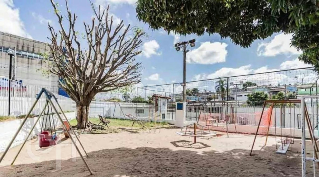 Casa à venda com 3 quartos, 230m² - Foto 11