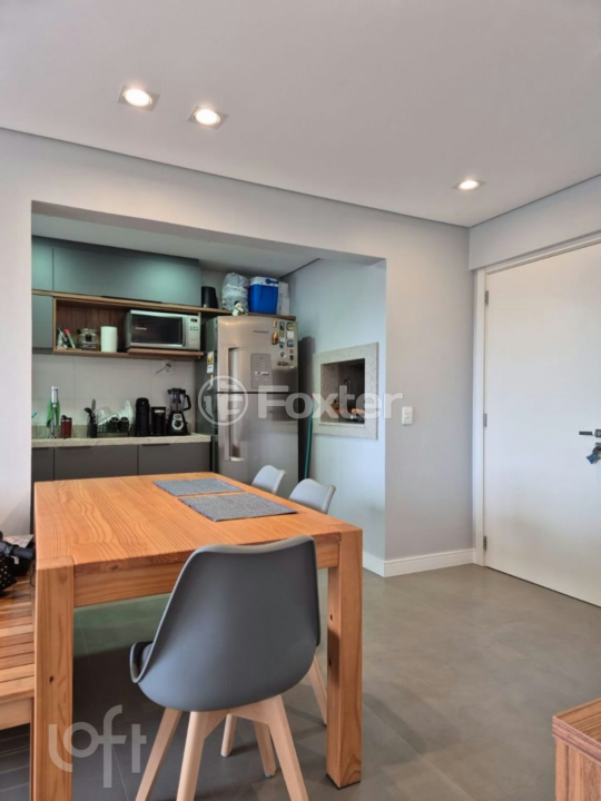 Apartamento à venda com 2 quartos, 69m² - Foto 2