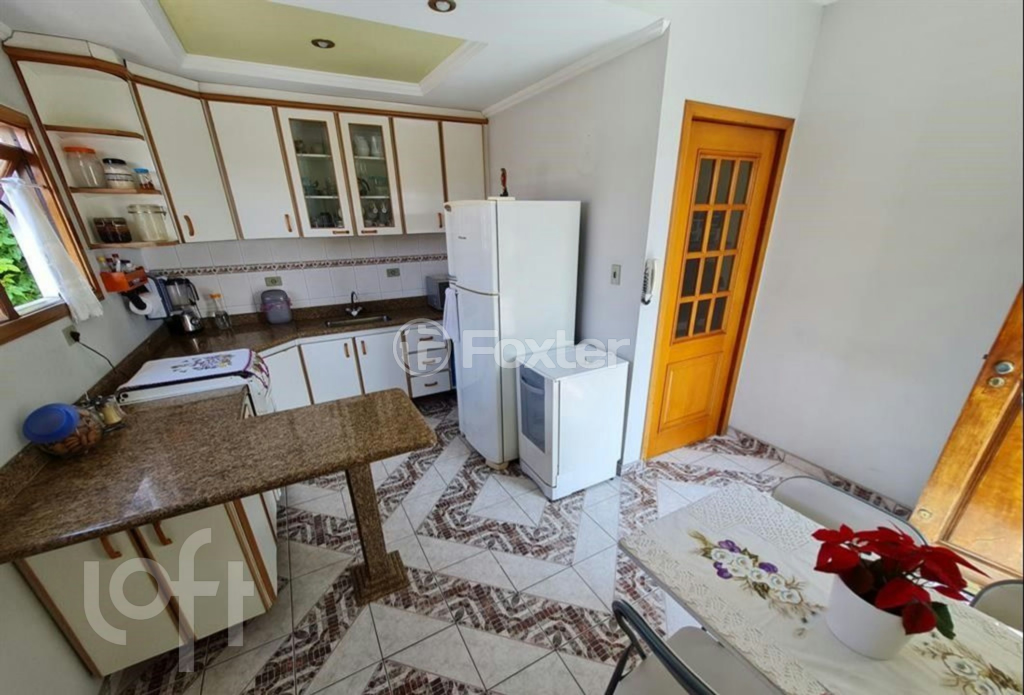 Casa à venda com 4 quartos, 234m² - Foto 3