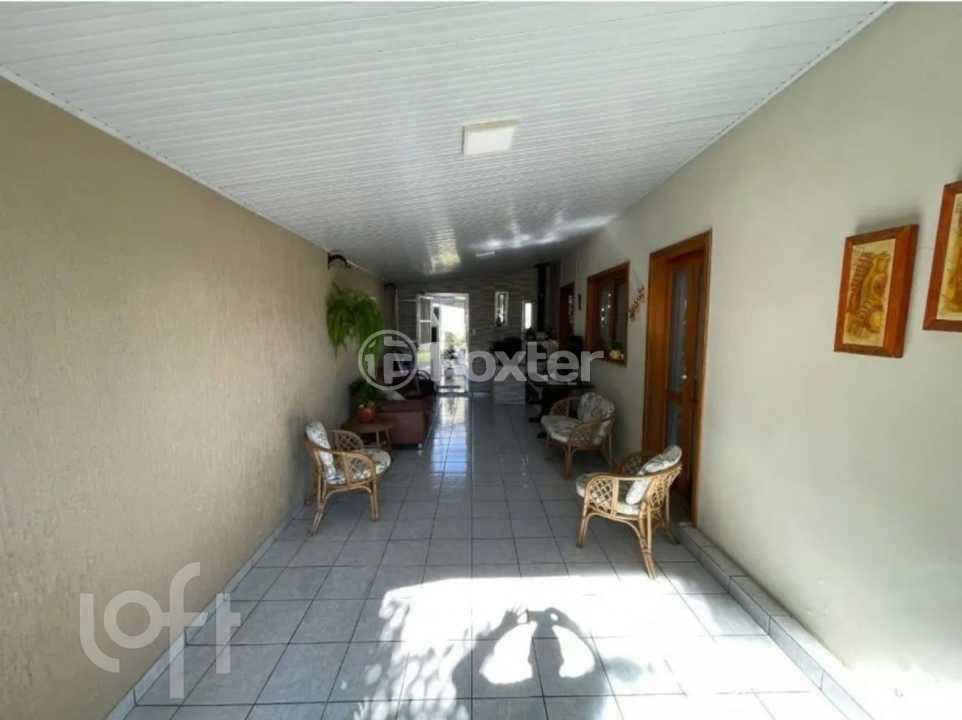 Casa à venda com 3 quartos, 120m² - Foto 2