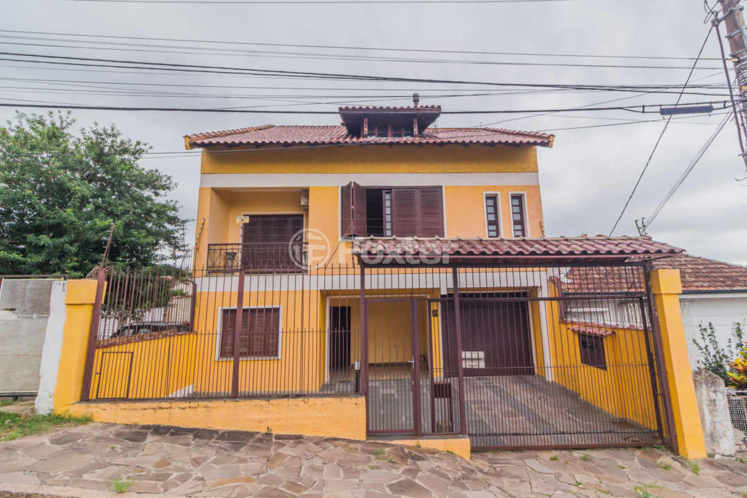 Casa à venda com 4 quartos, 484m² - Foto 1