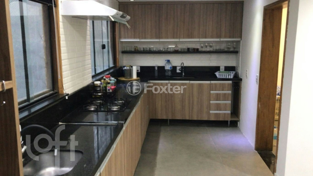 Casa à venda com 3 quartos, 250m² - Foto 11