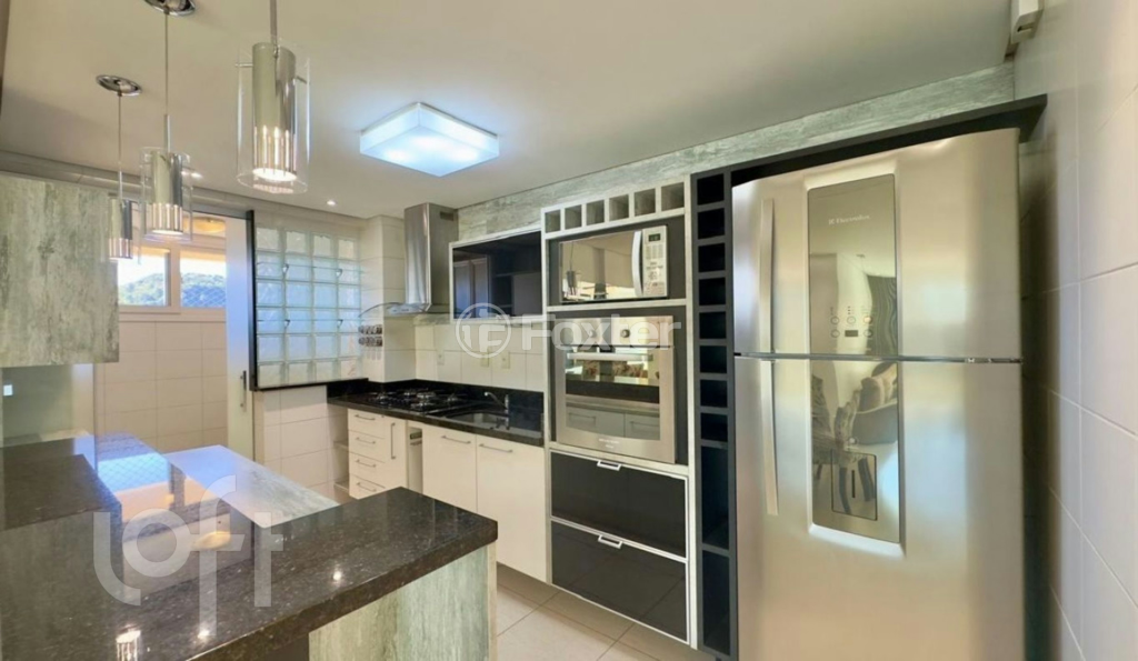 Apartamento à venda com 2 quartos, 95m² - Foto 25