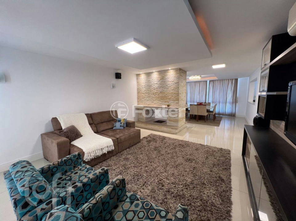Casa à venda com 3 quartos, 301m² - Foto 3
