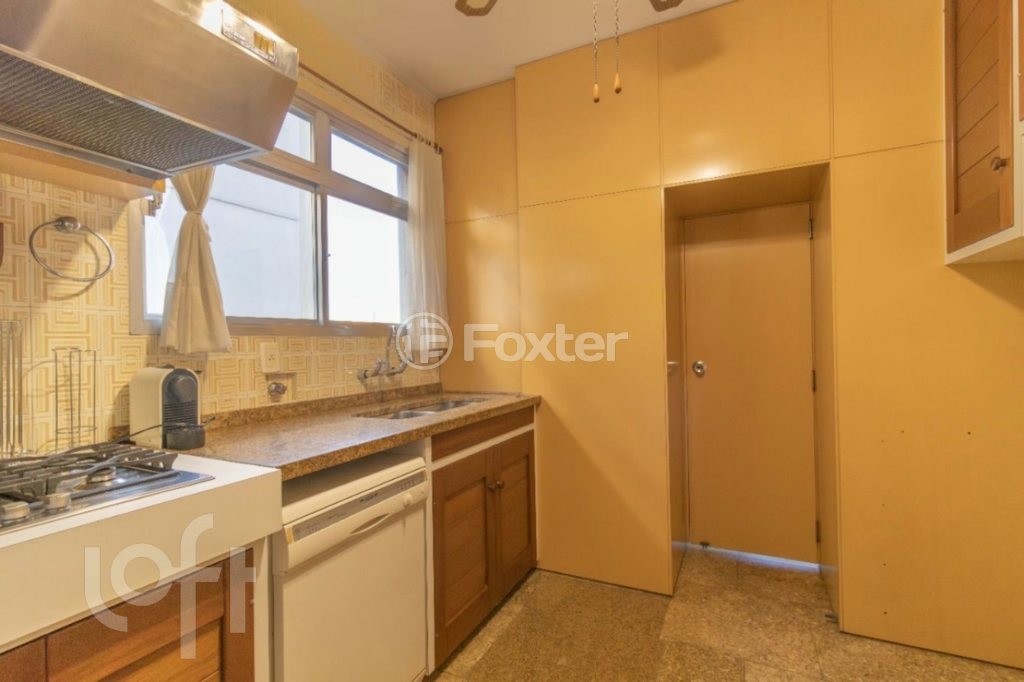 Apartamento à venda com 3 quartos, 165m² - Foto 19