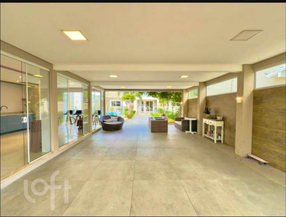 Casa à venda com 3 quartos, 300m² - Foto 4