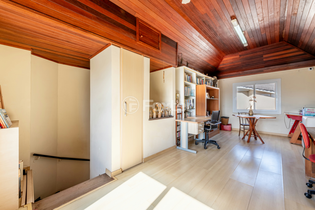 Casa de Condomínio à venda com 4 quartos, 212m² - Foto 5