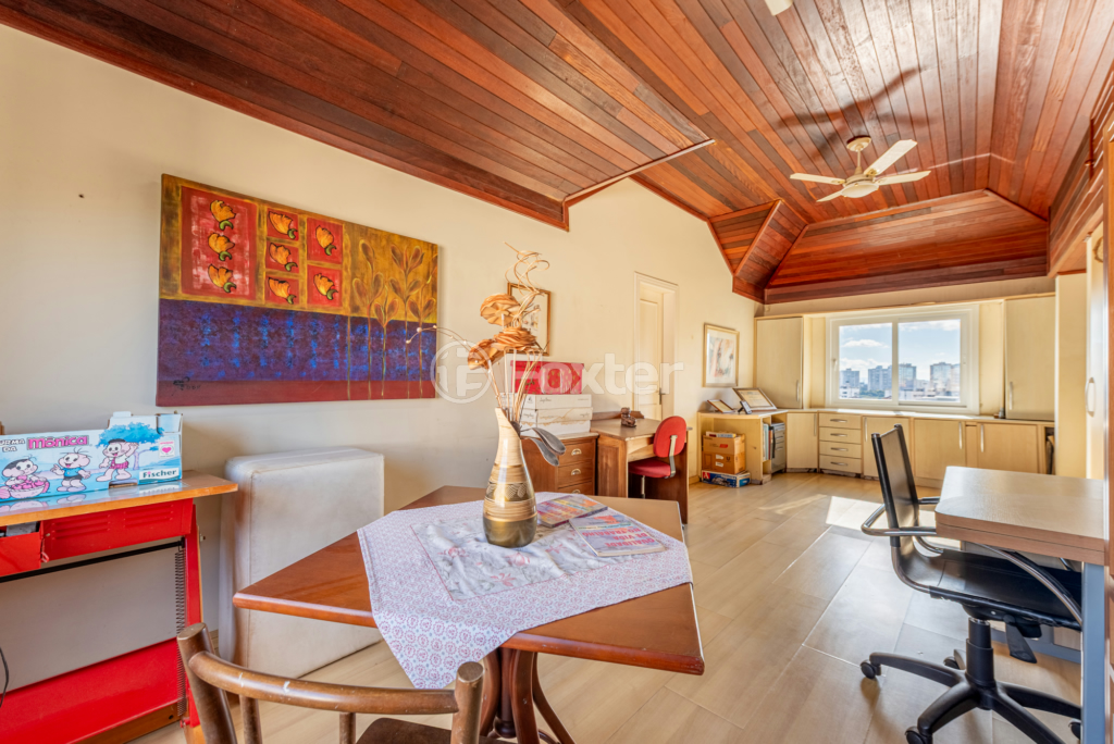 Casa de Condomínio à venda com 4 quartos, 212m² - Foto 1
