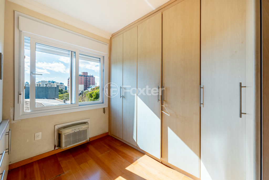 Casa de Condomínio à venda com 4 quartos, 212m² - Foto 17