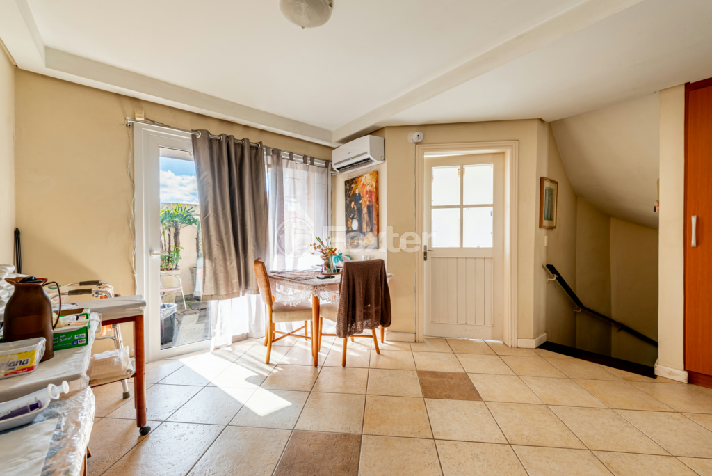 Casa de Condomínio à venda com 4 quartos, 212m² - Foto 6