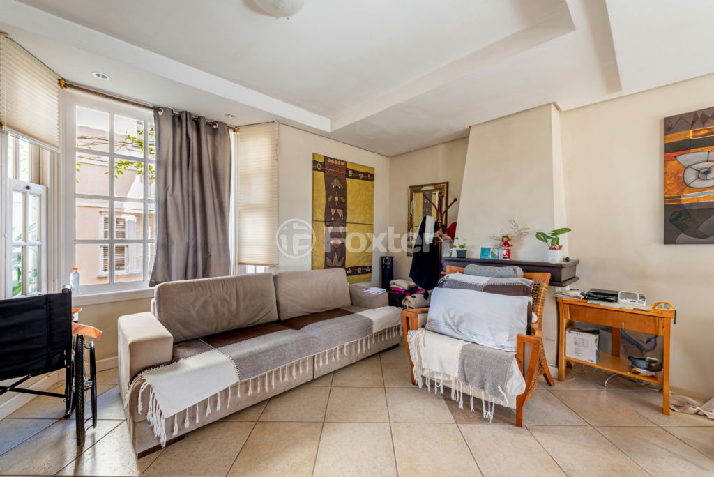 Casa de Condomínio à venda com 4 quartos, 212m² - Foto 8