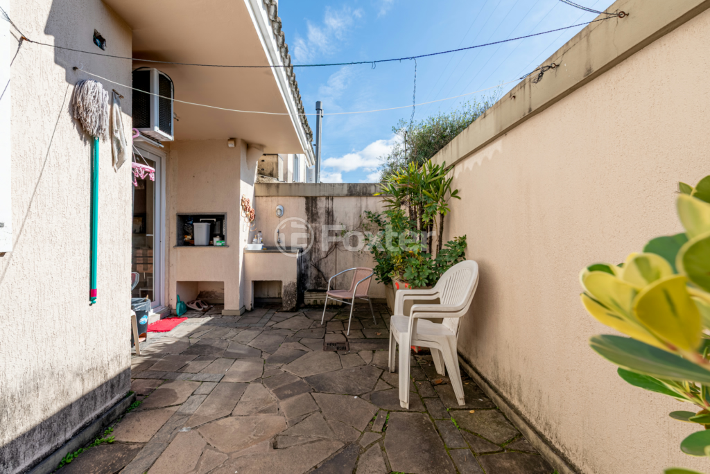 Casa de Condomínio à venda com 4 quartos, 212m² - Foto 11