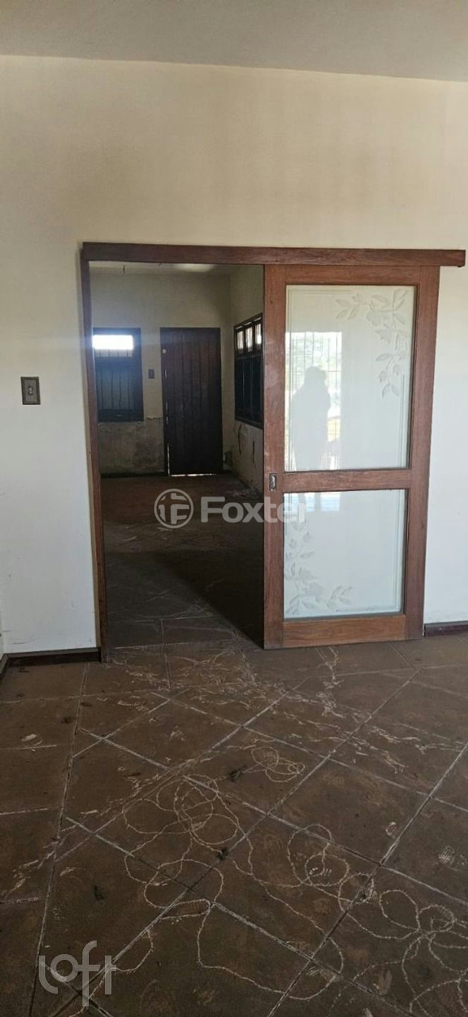 Casa à venda com 5 quartos, 340m² - Foto 2