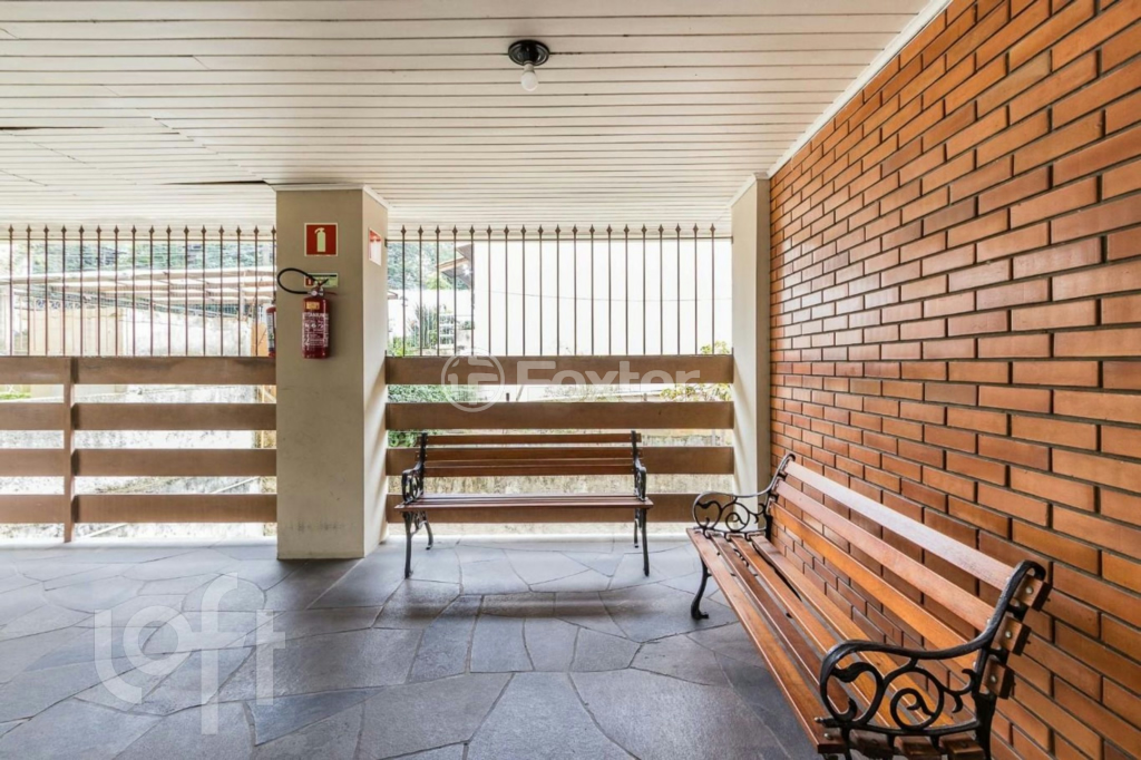 Apartamento à venda com 2 quartos, 64m² - Foto 17