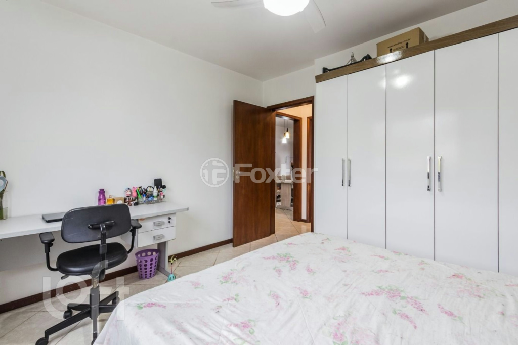 Apartamento à venda com 2 quartos, 64m² - Foto 4