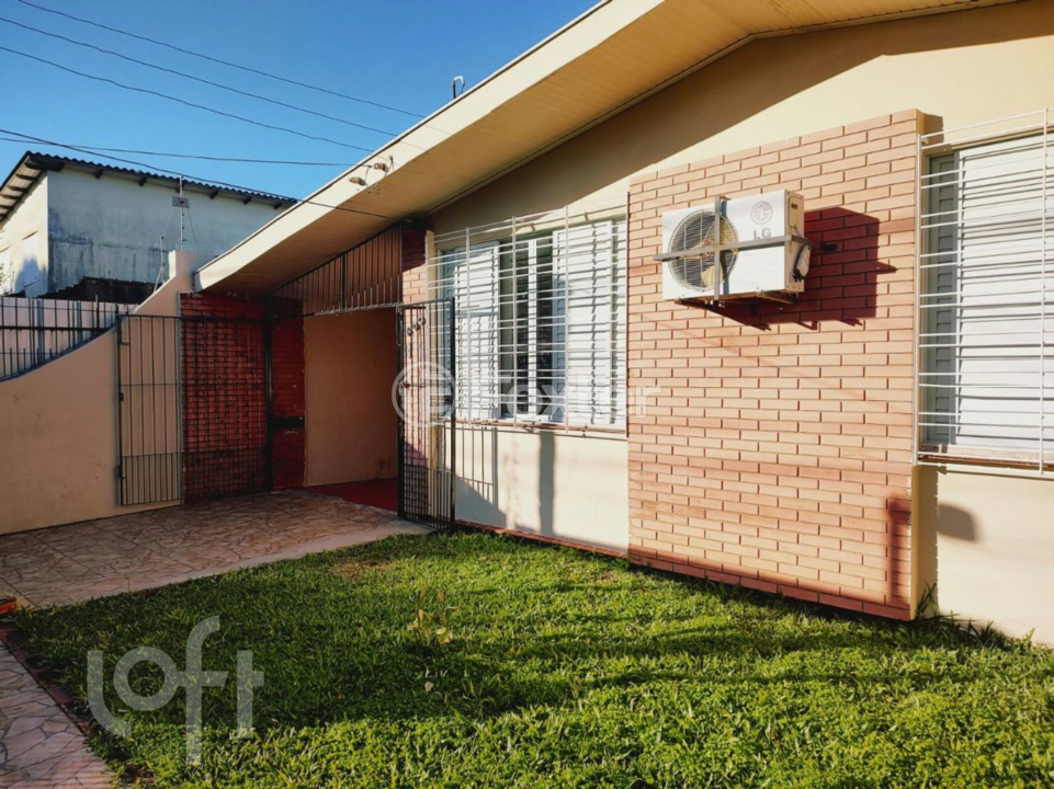 Casa à venda com 3 quartos, 140m² - Foto 1